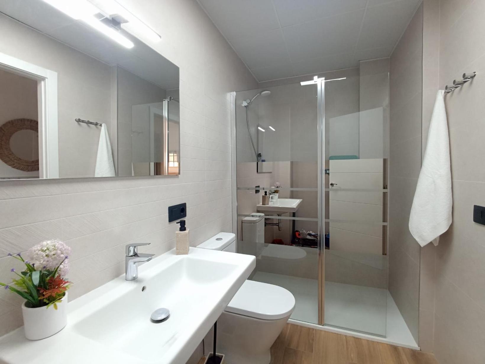 Apartamento Nuevo Centrico Con Aparcamiento Privado Incluido Alcalá de Guadaira Esterno foto